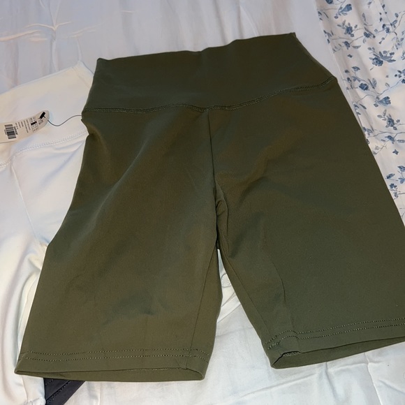 GARAGE HIGH RISE BIKER SHORTS 🚲 ☀️ - Picture 1 of 2